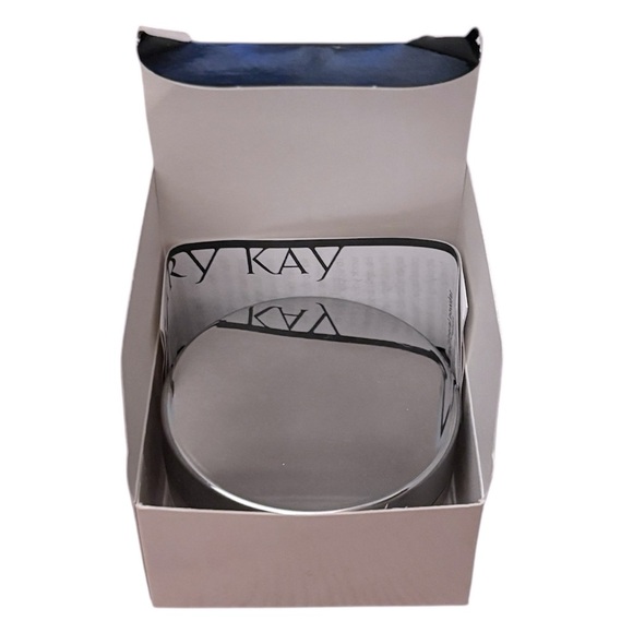 Mary Kay Mineral Powder Foundation Beige 2 #040989~ Full Size discounted - Picture 4 of 4